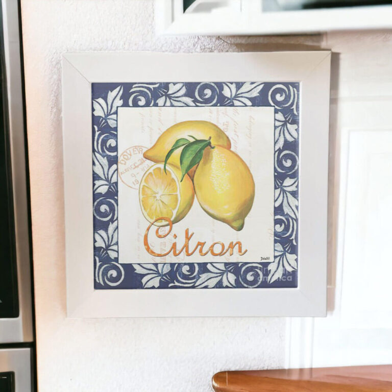 Azulejo decorativo para cozinha com frase "Citron" com desenho de um limão em um fundo azulejo português