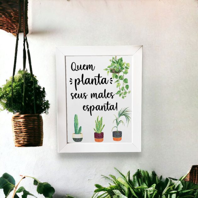 Azulejo decorativo para cantinho das plantas com a frase Quem planta seus males espanta