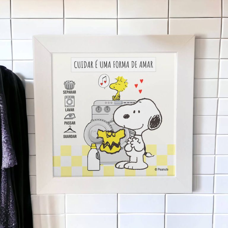 Azulejo decorativo para lavanderia do Snoopy com a frase "Cuidar é uma forma de amar"