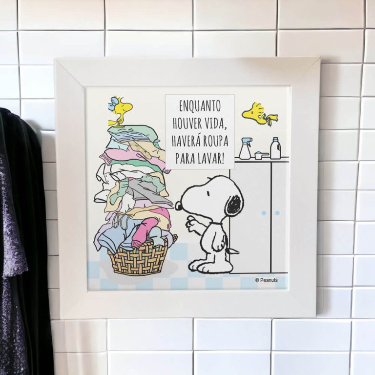 Azulejo decorativo para lavanderia do Snoopy com a frase "Enquanto houver vida haverá roupa para lavar"