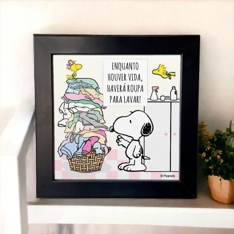 Azulejo decorativo para lavanderia do Snoopy com a frase "Enquanto houver vida haverá roupa para lavar"