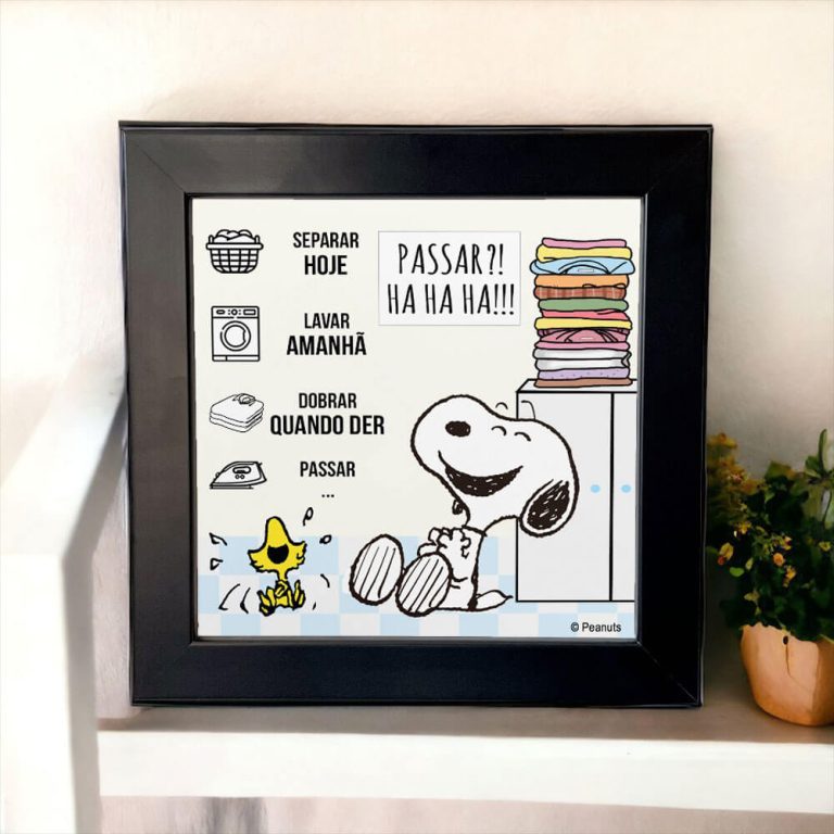 Azulejo decorativo para lavanderia do Snoopy com a frase "Passar roupa? HA HA HA"