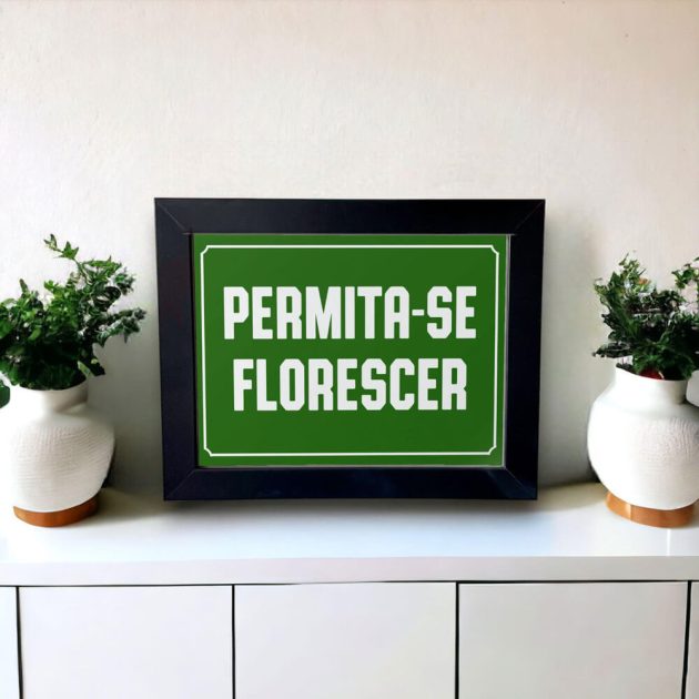 Azulejo decorativo para cantinho das plantas com a frase Permita-se florescer