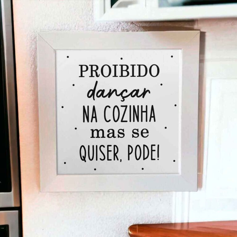 Azulejo decorativo para cozinha com frase proibido dançar na cozinha mas se quiser pode P&B