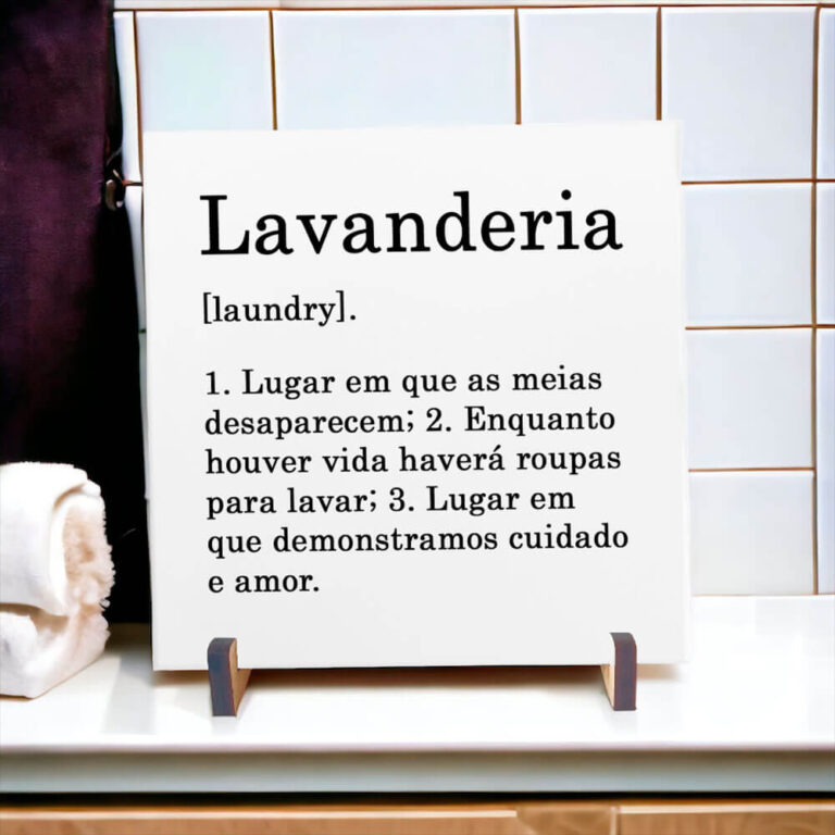 Azulejo decorativo para lavanderia com a frase Definição de Lavanderia - Coleção Lavanderia P&B