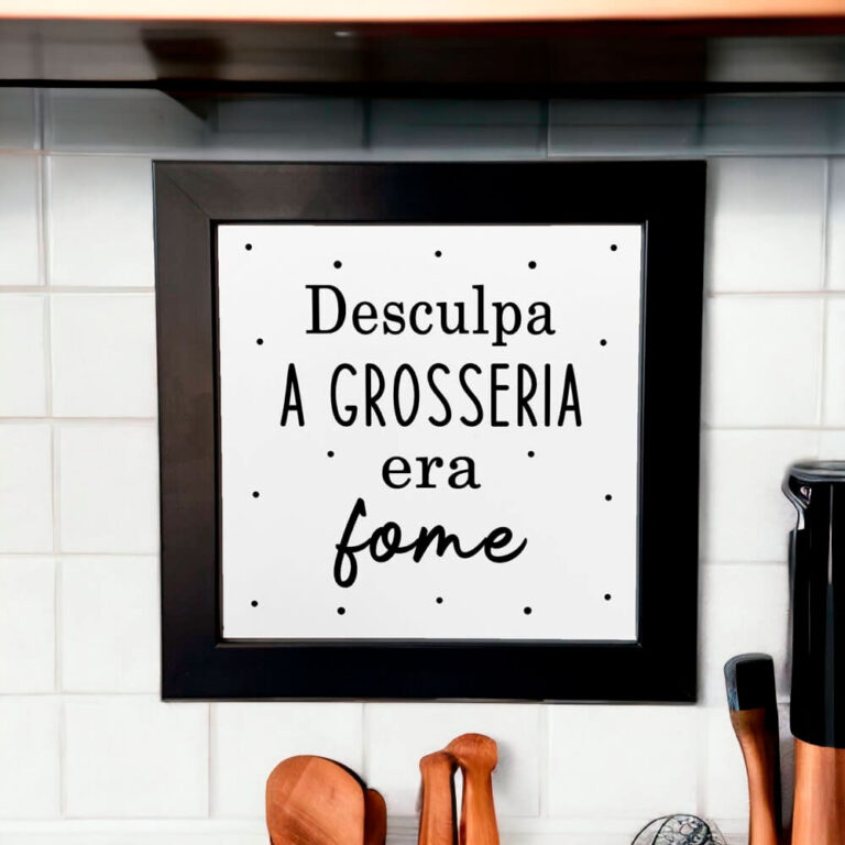 Azulejo decorativo para cozinha com frase "desculpe a grosseria era fome"