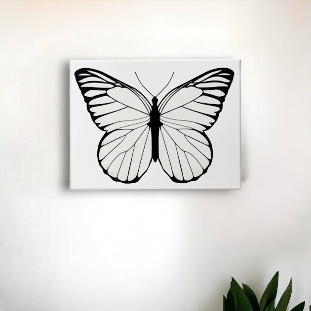 Azulejo decorativo com o desenho de uma borboleta em preto e branco - Modelo 4