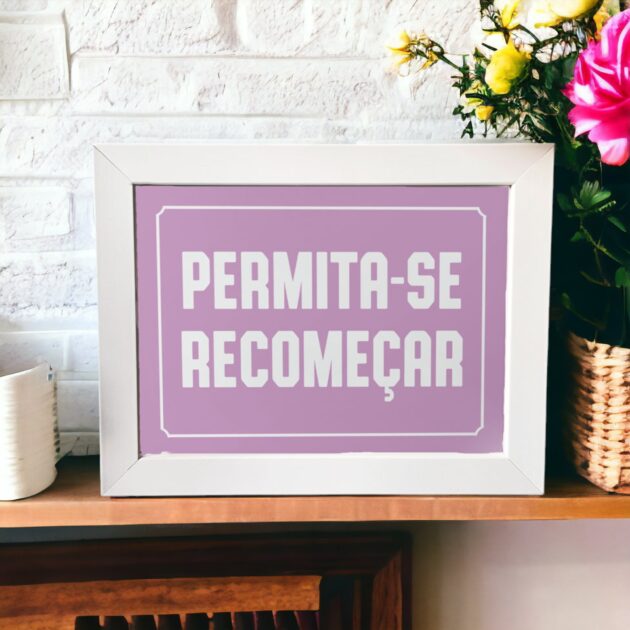 Azulejo decorativo com a frase Permita-se recomeçar com o fundo rosa pink ou lilás - Coleção Retrô