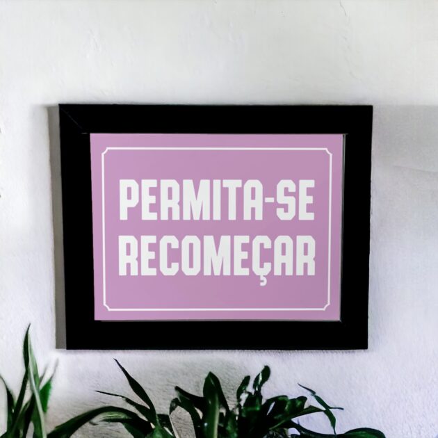 Azulejo decorativo com a frase Permita-se recomeçar com o fundo rosa pink ou lilás - Coleção Retrô