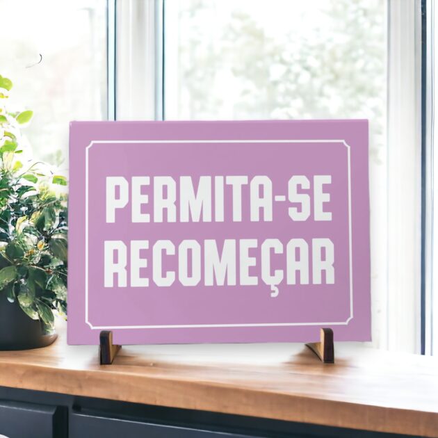 Azulejo decorativo com a frase Permita-se recomeçar com o fundo rosa pink ou lilás - Coleção Retrô