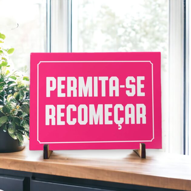 Azulejo decorativo com a frase Permita-se recomeçar com o fundo rosa pink ou lilás - Coleção Retrô