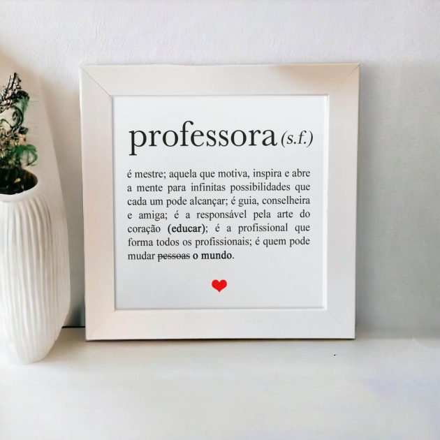 Azulejo decorativo com a frase Definição de professora e seus significados