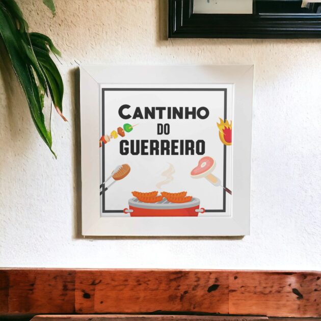 Azulejo decorativo com a frase Cantinho do guerreiro