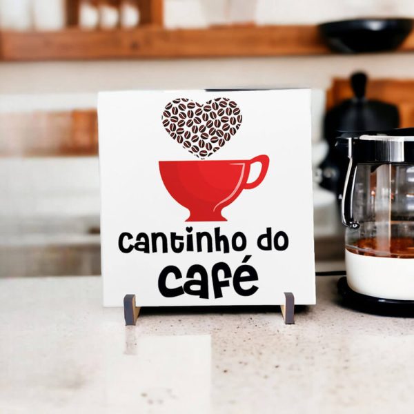 Azulejo decorativo com a frase Cantinho do café