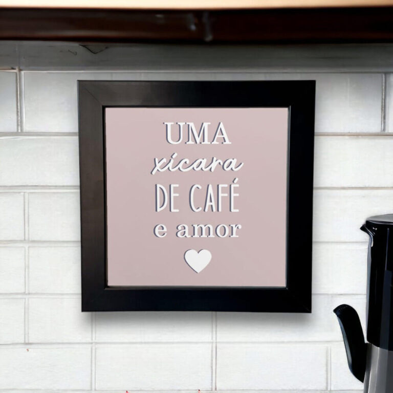 Azulejo decorativo para cantinho do café com a frase Uma xícara de café e amor