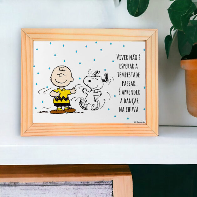 Azulejo decorativo do Snoopy com a frase Viver não é esperar a tempestade passar. É aprender a dançar na chuva