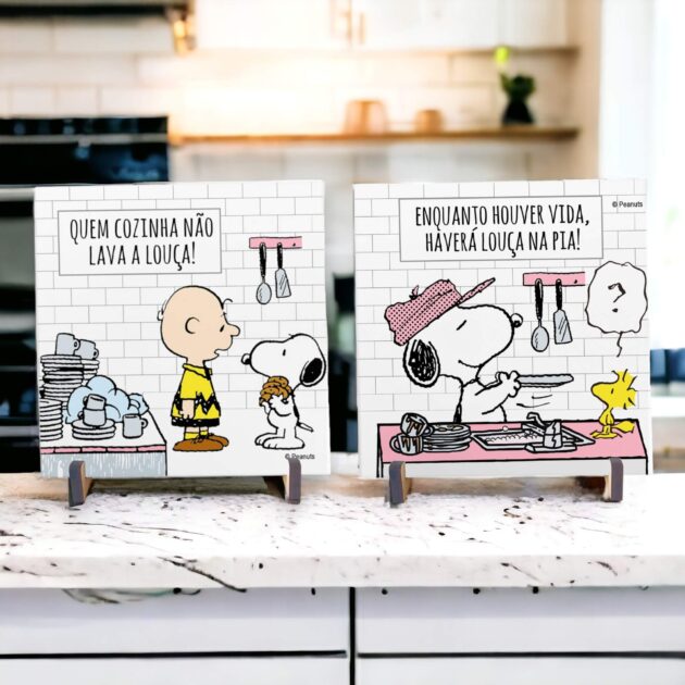 Conjunto de dois azulejos decorativos do Snoopy para cozinha Quem cozinha não lava a louça e Enquanto houver vida haverá louça na pia