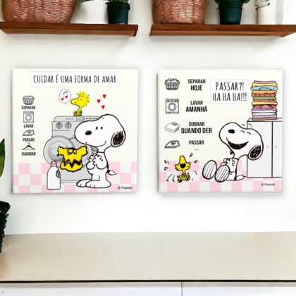 Conjunto de dois azulejos decorativos do Snoopy para a lavanderia com a frase Cuidar é uma forma de amar e Passar? HA HA HA