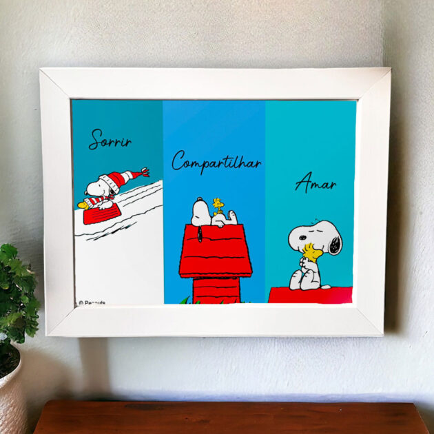 Azulejo decorativo do Snoopy com a frase Sorrir, Compartilhar, Amar