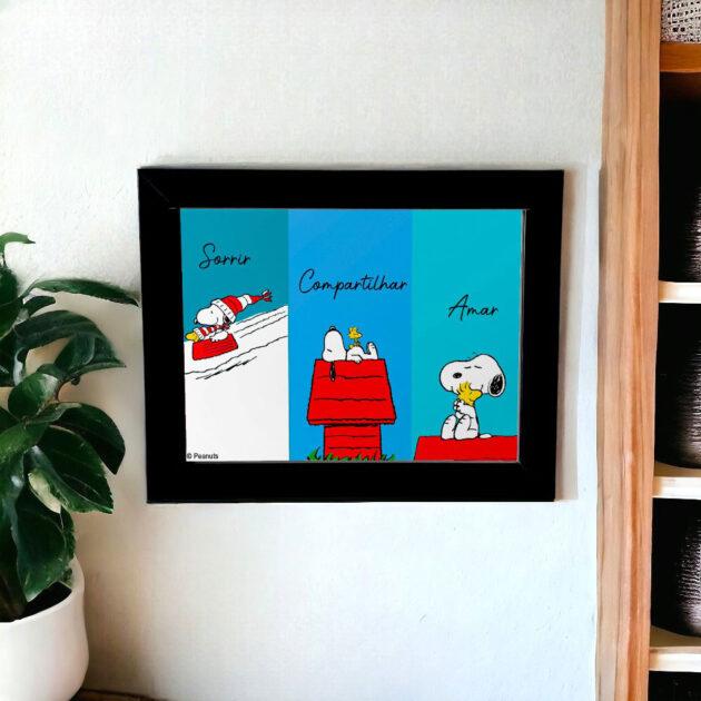 Azulejo decorativo do Snoopy com a frase Sorrir, Compartilhar, Amar