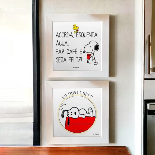 Conjunto de dois azulejos decorativos para o cantinho do café do Snoopy com o azulejo Acorda, esquenta água, faz café e seja feliz e Eu ouvi café?