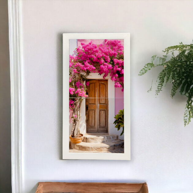 Azulejo decorativo Sonhar com o desenho de uma porta marrom e com flores rosas pink - Coleção Encantos