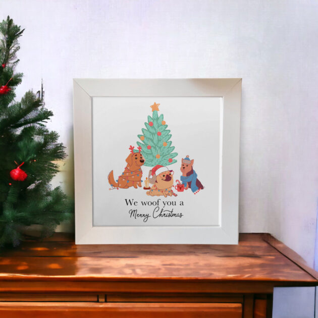 Azulejo decorativo de Natal com desenho de cachorrinhos com a frase We woof you a Merry Christmas - Coleção Sonho de Natal