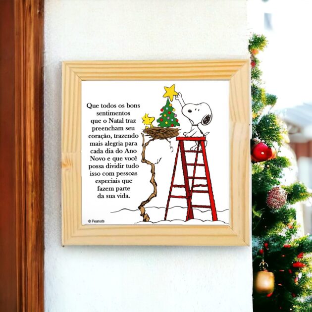 Azulejo decorativo do Snoopy de Natal: Snoopy em cima da casinha na neve