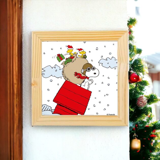 Azulejo decorativo do Snoopy de Natal: Snoopy em cima da casinha na neve