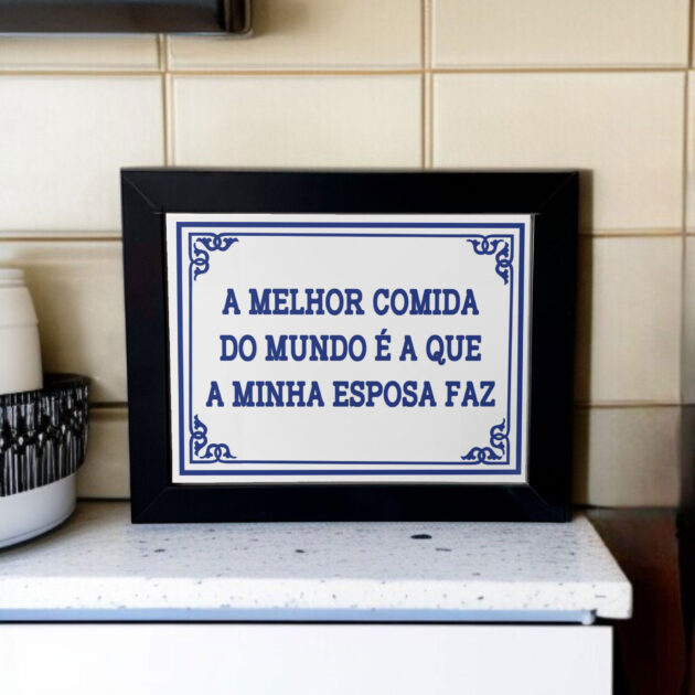 Azulejo decorativo com a frase A melhor comida do mundo é a que a minha esposa faz - Coleção Portugal Azulejo Português - Image 3