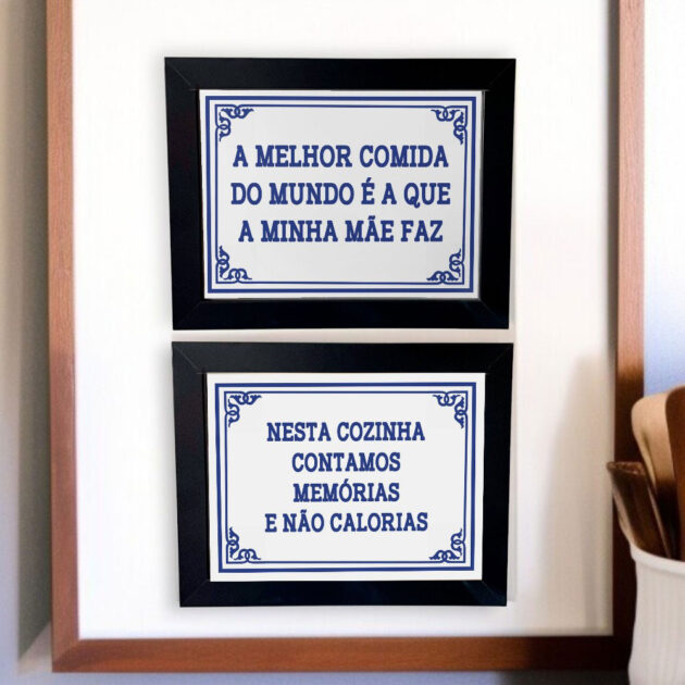 Conjunto de azulejos decorativos para a cozinha com as frases Nesta cozinha contamos memórias e não calorias e A melhor comida do mundo é a que a minha mãe faz  - Coleção Portugal Azulejo Português