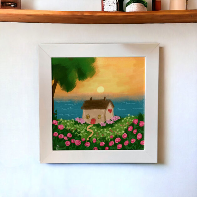 Azulejo decorativo com o desenho de uma casa com um jardim com flores rosas e um nascer do Sol 