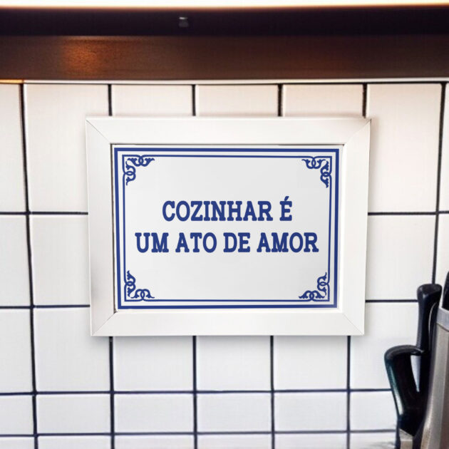 Azulejo decorativo com a frase Cozinhar é um ato de amor - Coleção Portugal Azulejo Português - Image 4