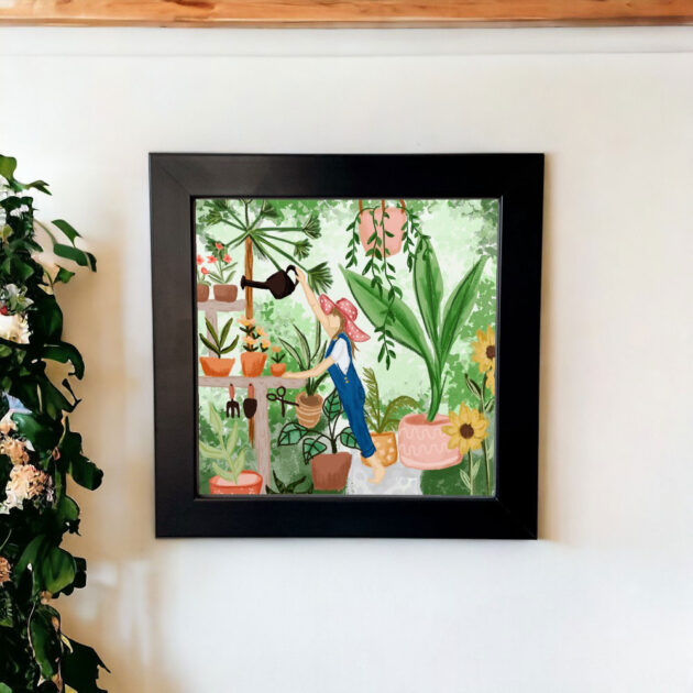 Azulejo decorativo com o desenho de uma mulher com uma jardineira regando as plantas